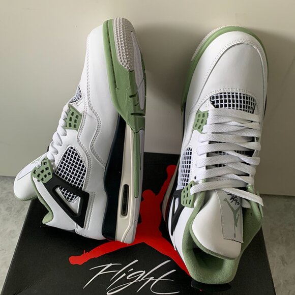 Jordan 4 Retro Seafoam Mesh Women's Sneaker - Picture 5 of 9